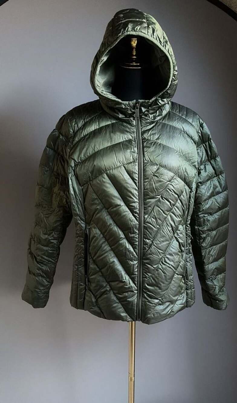 BCBGeneration Women’s Ultra Light Weight Packable Down Jacket Size X-Large Green